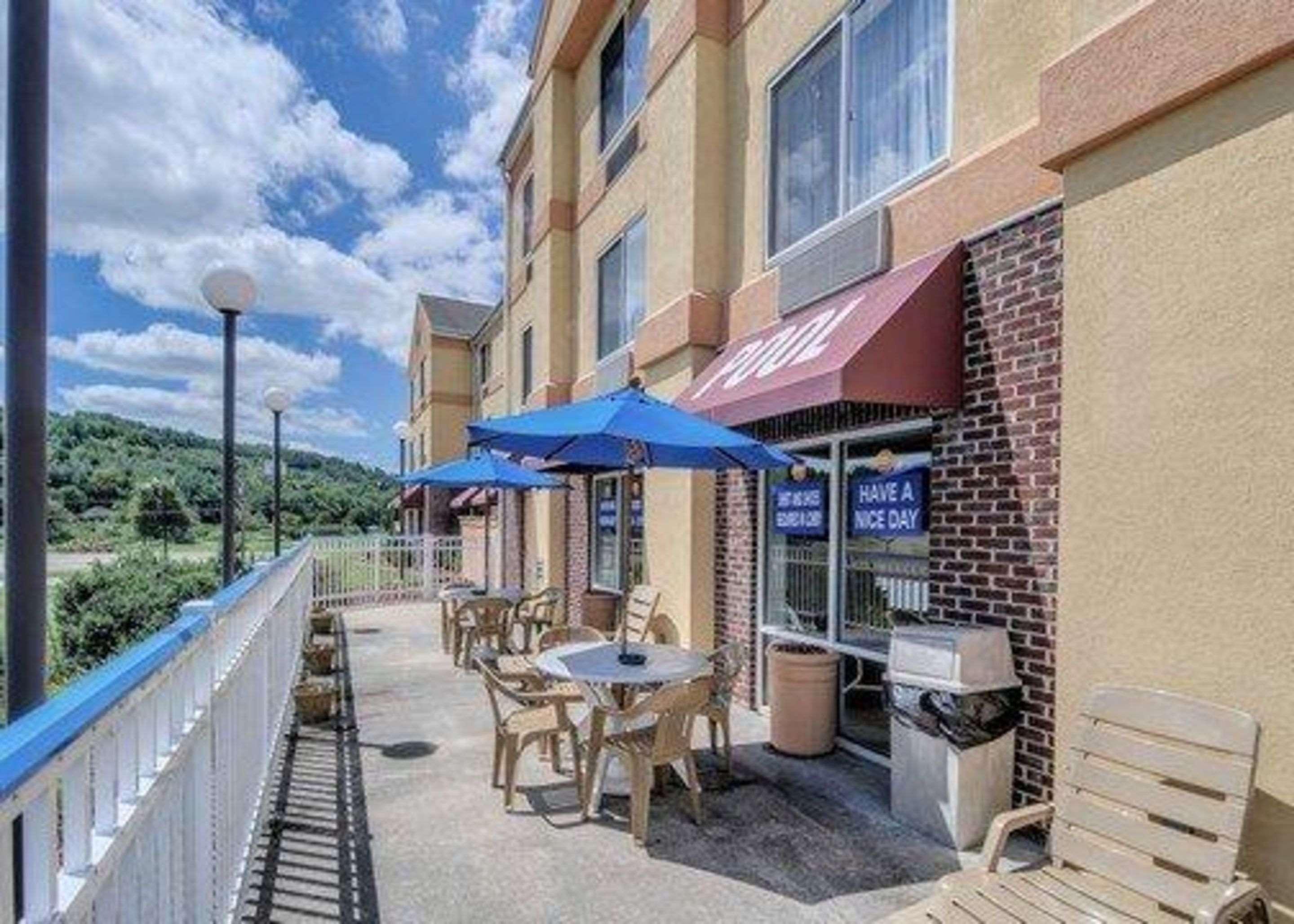 Comfort Inn & Suites Hillsville I-77 Exterior foto