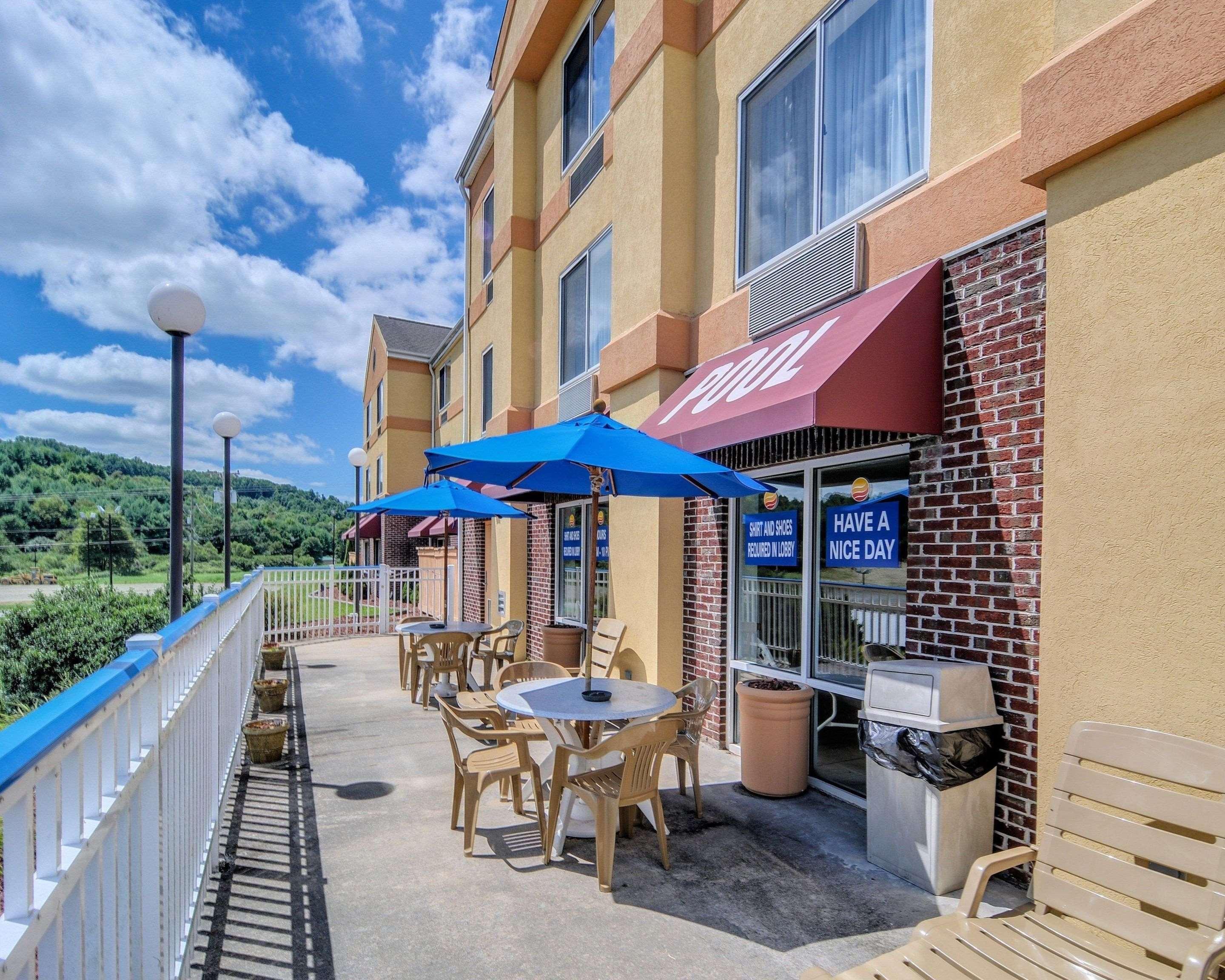 Comfort Inn & Suites Hillsville I-77 Exterior foto